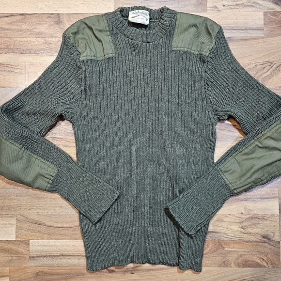 Cabela’s Wool Commando Sweater Size 44 Made in England Green Military - Picture 1 of 7